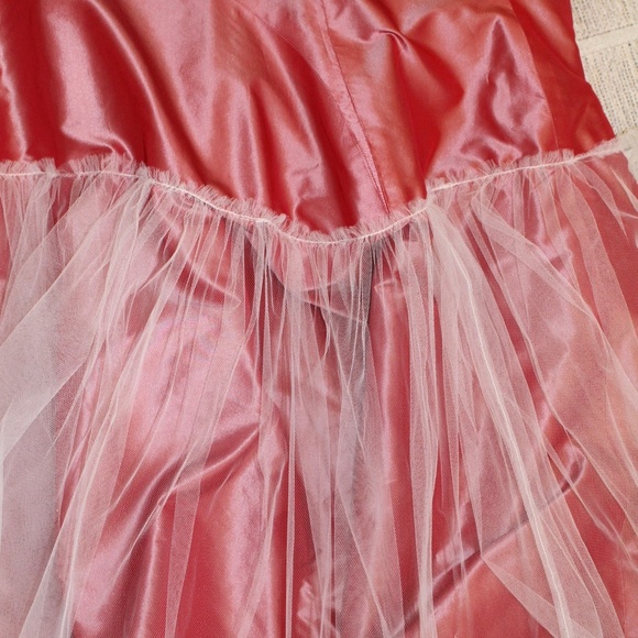 CAROLINA HERRERA - RENEE's OSCAR $5490 Runway RASPBERRY SILK Gown Dress 4-6 - Picture 14 of 14